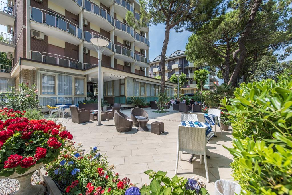 Hotel Palladio B&B Cervia Exterior photo